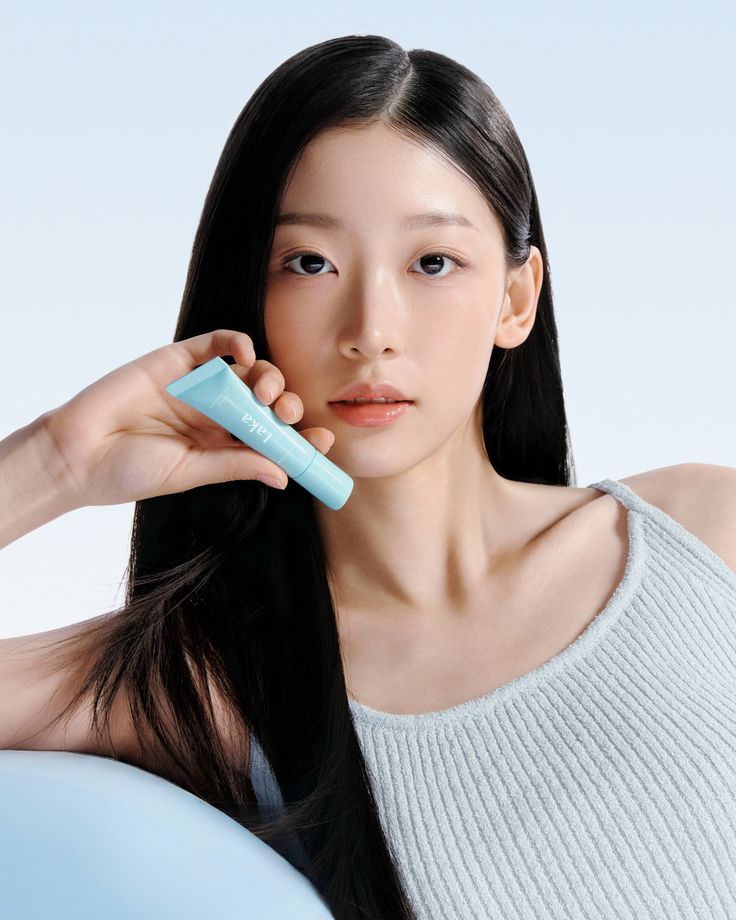 Editorial portrait — luminous K-beauty skin close-up